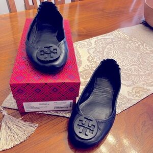 Tory Burch Minnie Travel Baller Flats size 8 in dark navy blue/almost black